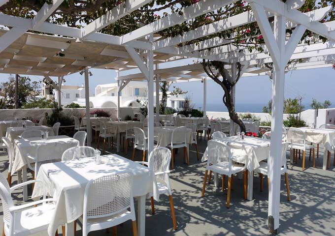 The covered terrace of the restaurant is extremely popular.