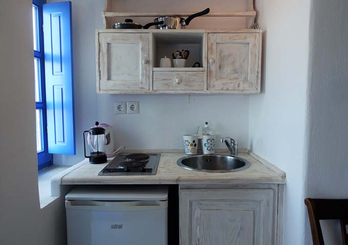 The kitchenette in the Esperas Suite is well-equipped.