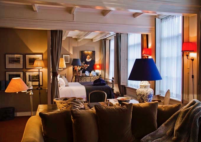 The Picasso and Schubert Executive Suites offer great views of the Prinsengracht canal.