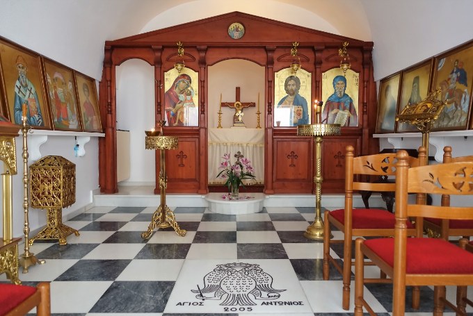 The hotel also has an Orthodox Chapel of San Antonio between the reception and the pool.