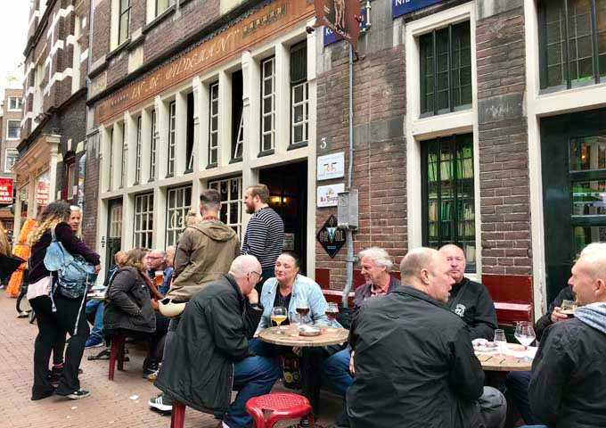 In De Wildeman serves excellent Dutch and Belgian beers.