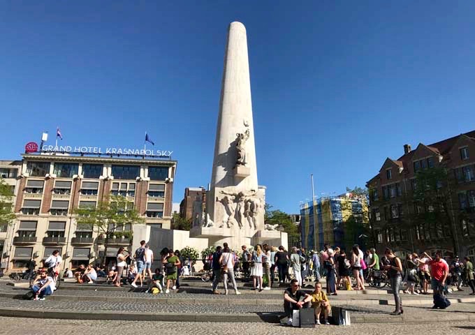 The Nationaal Monument is located in Dam.