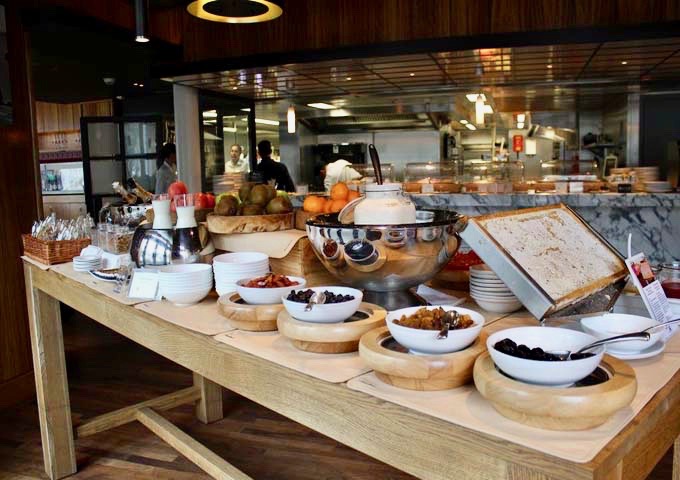 Hoffdstad Brasserie serves good breakfast and modern European fare.
