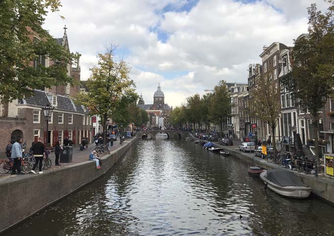 Oudezijds Voorburgwal canal is very picturesque.