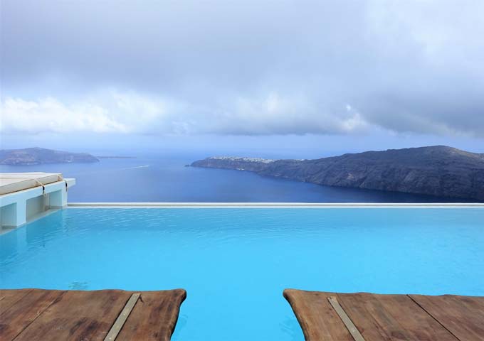 The heated private pools offer great caldera views.