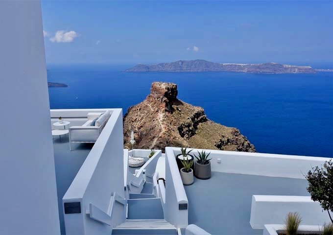 The 7-level staircase offers great views of the caldera.
