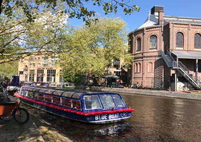 Blue Boat canal cruise company offers popular cruises.