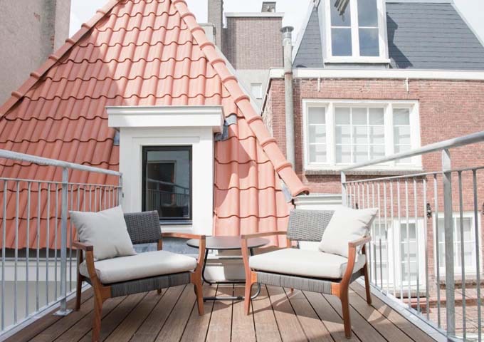 Berenstraat suite has a roof terrace with great street views.