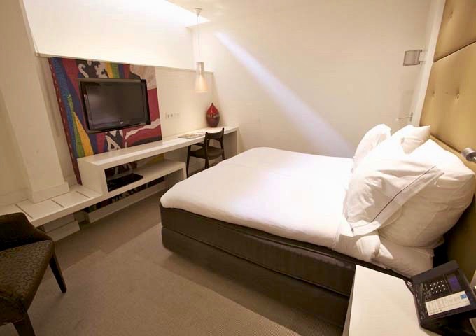 Souterrain rooms are comfortable and well-equipped.