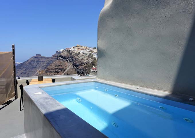 The 2-bedroom Fidelio villa is the biggest in the new property, and offers panoramic caldera views.
