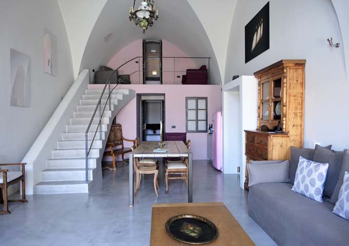 The villa is decorated in Cycladic design with a mix or retro and contemporary aspects.