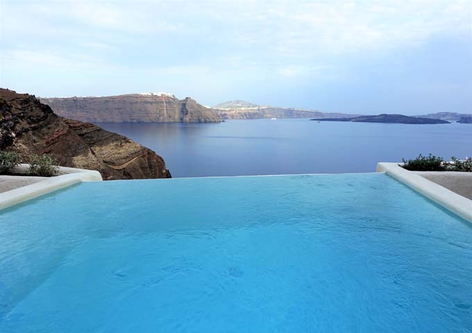 The private infinity pool offers great caldera views.
