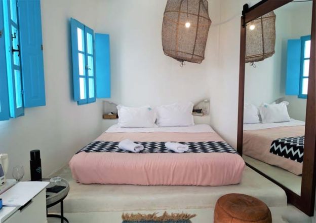 SOPHIA LUXURY SUITES in Santorini - Review with Photos & Hotel Map