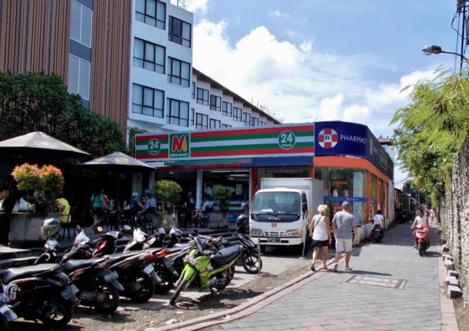 The hotel is located 100m up Jalan Benesari street.