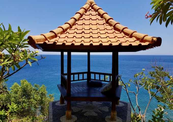 Review of Blue Moon Villas in Bali.