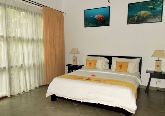 The spacious cottages feature photos of underwater delights.