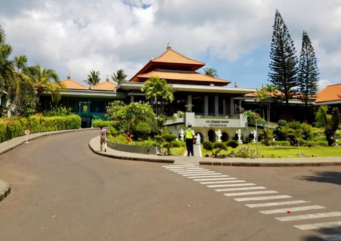 The resort is located in a quiet area off the main road.