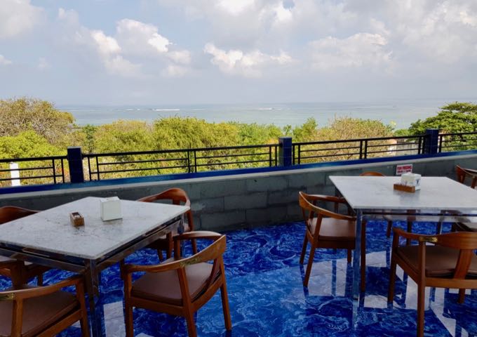 The Sulis Hotel opposite the resort has a rooftop cafe/bar.