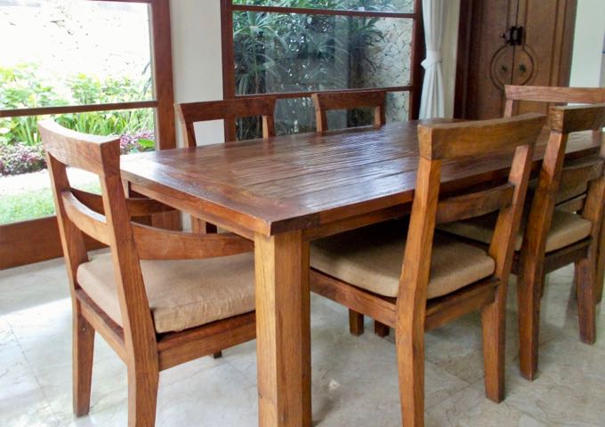 The villas offer guests the opportunity to cook and eat their own meals.