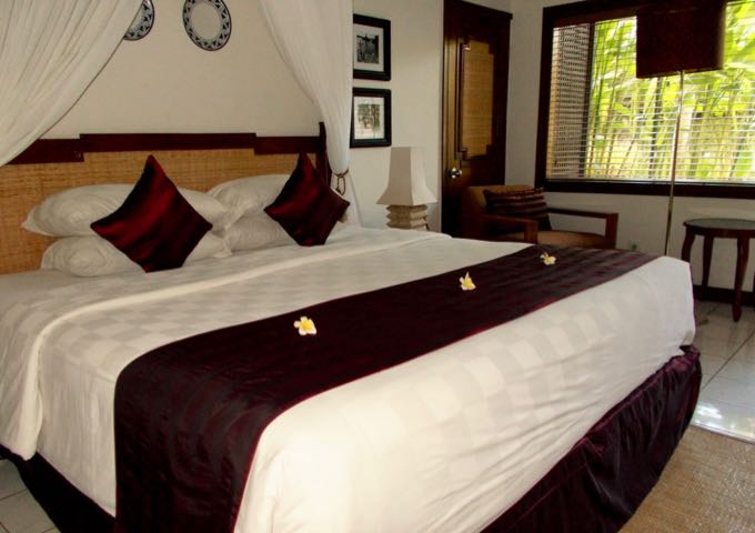 The spacious cottages feature appealing Balinese decor.