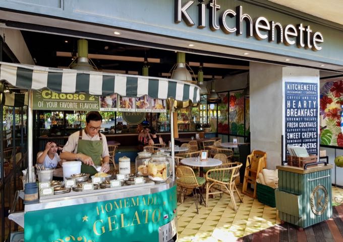 Kitchenette offers good and healthy food and drinks.