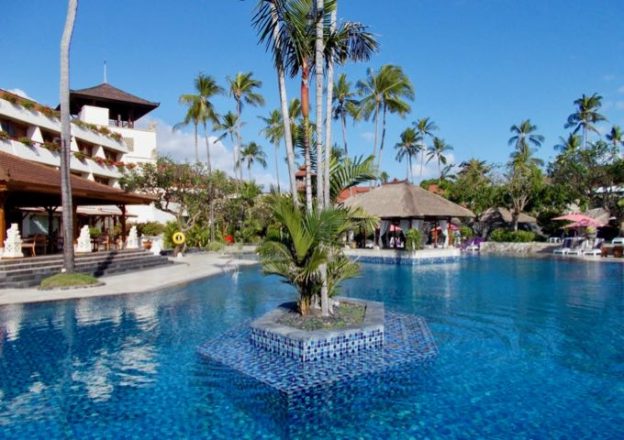 NUSA DUA BEACH HOTEL & SPA in Bali - Hotel Review with Photos