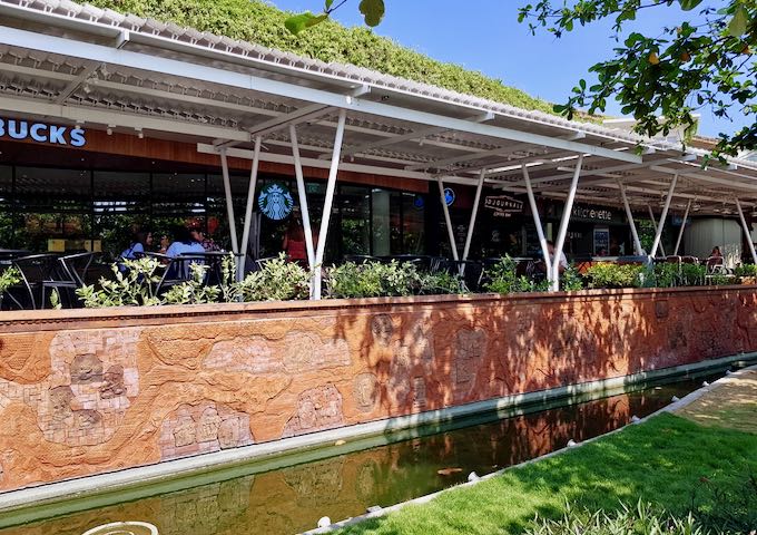 The Beachwalk Shopping Center with its several shops and eateries is within walking distance.