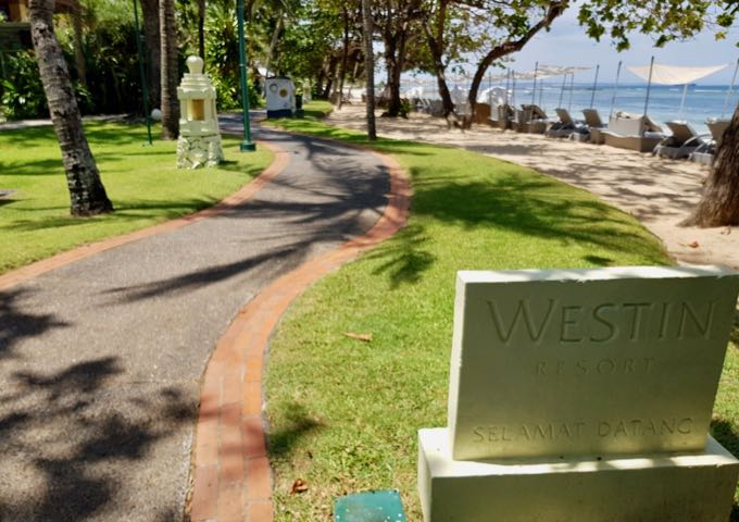 Most resorts, beaches, and facitilies within Nusa Dua can be reached via a lovely beachside path.
