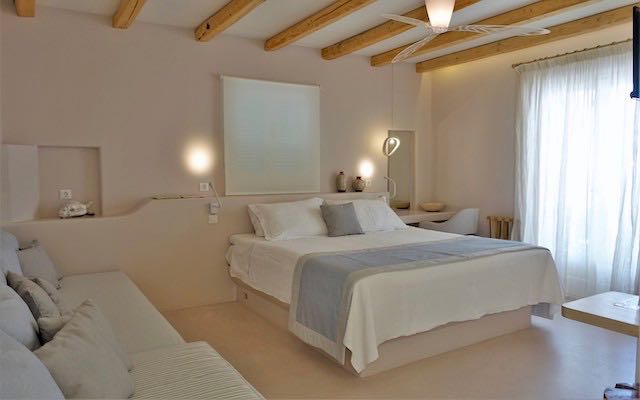 Antony Suites Hotel in Naxos