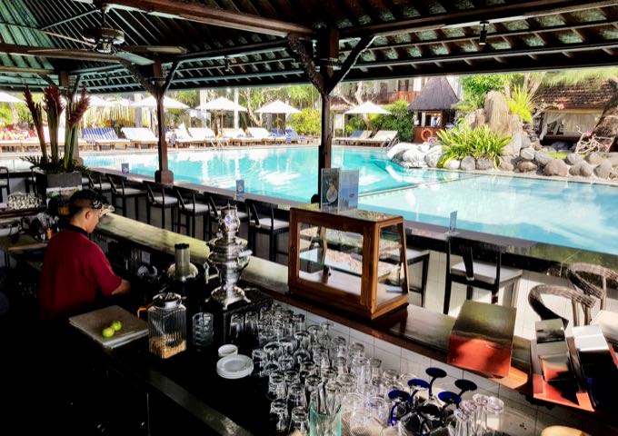 The Griya Beach Corner bar offers poolside seating.