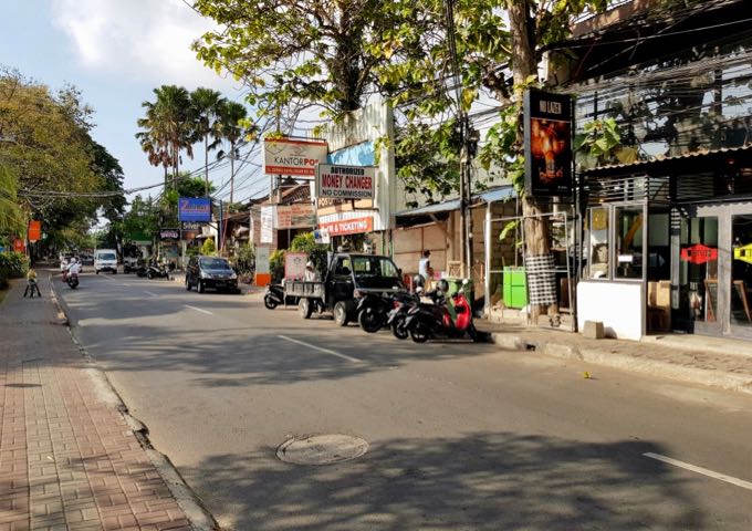 The hotel is located midway in the relaxed region of Sanur.