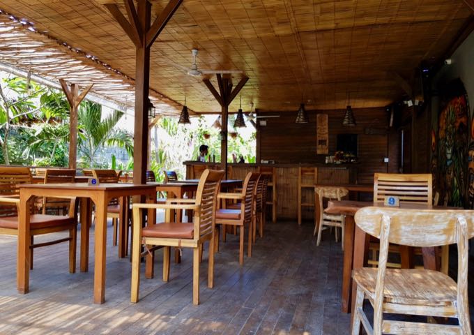 Classy Tiki cafe is nearby.