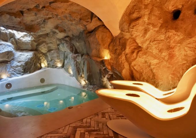 The spa comes with a jacuzzi, tropical rain bed, and heat/sound/light therapy beds.