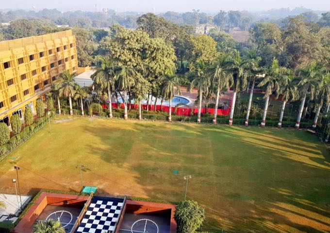 Review of Hotel Clarks Shiraz in Agra, India.