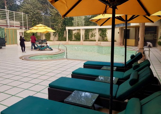 Review of Howard Plaza The Fern in Agra, India.