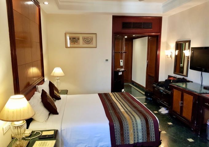 The rooms feature a very pleasant decor.