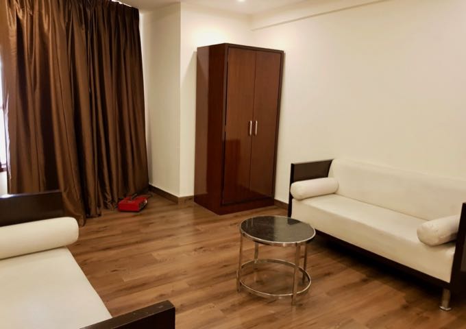 Suite Rooms come with 2 sofa beds.