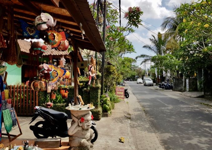The hotel is located in the renowned arts and crafts village of Nyuhkuning.