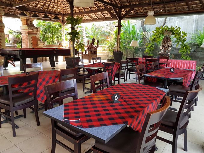 Becik is a pleasant cafe a little further from Puri Cendana.