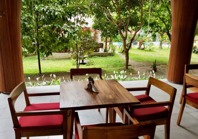 Panorama Restaurant nearby has quieter seating at the back.