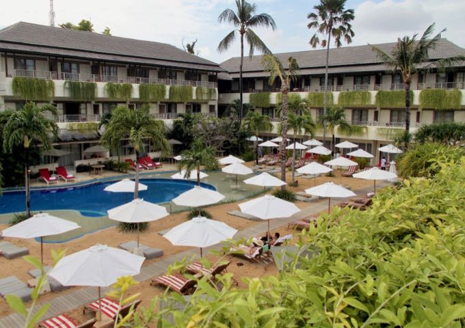 Review of Blu-Zea Resort in Seminyak, Bali.