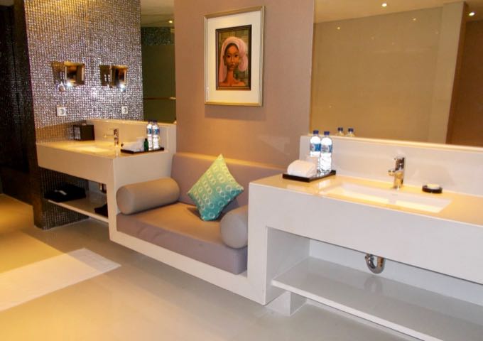 Deluxe Suites come with exquisite bathrooms.