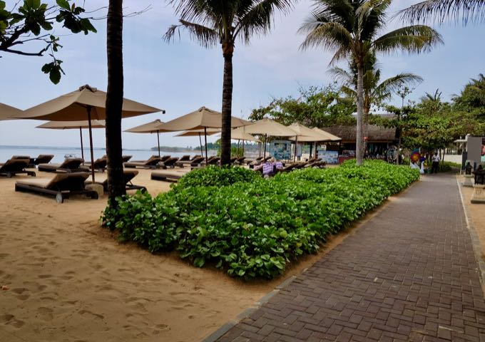 A seaside path leads to the facilities in Nusa Dua.