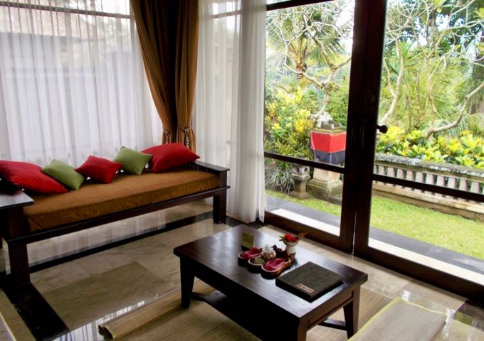 The large windows of villas offer obstructed views of the forest and valley.