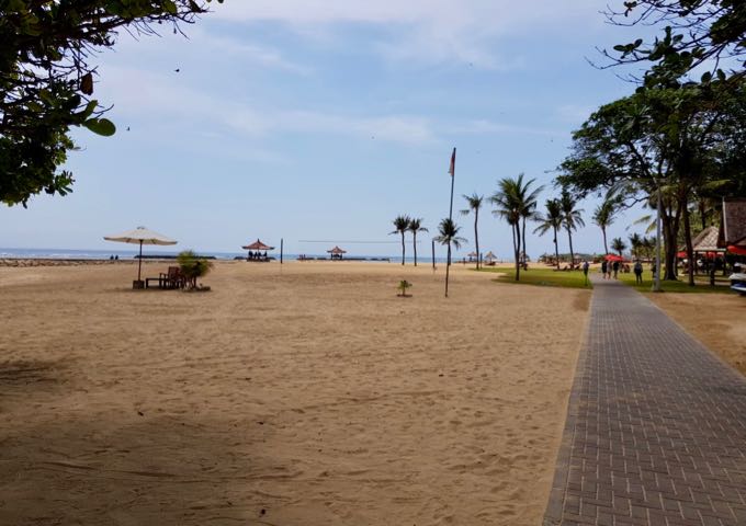 A lovely beachside path from the resort leads all the way to Nusa Dua.
