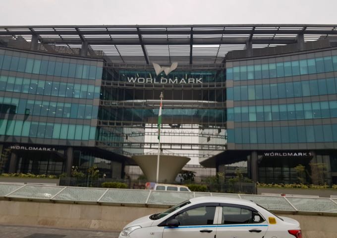 The Worldmark malls are close to the hotel.