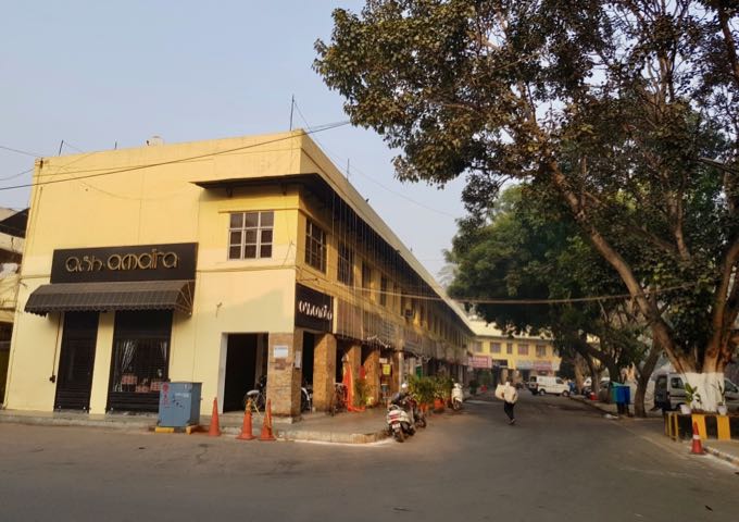 Khan Market is located about 2km away.