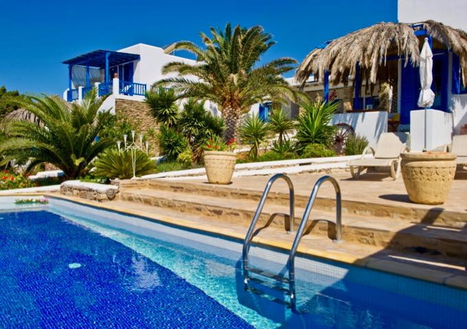 Villas with pool in Antiparos.