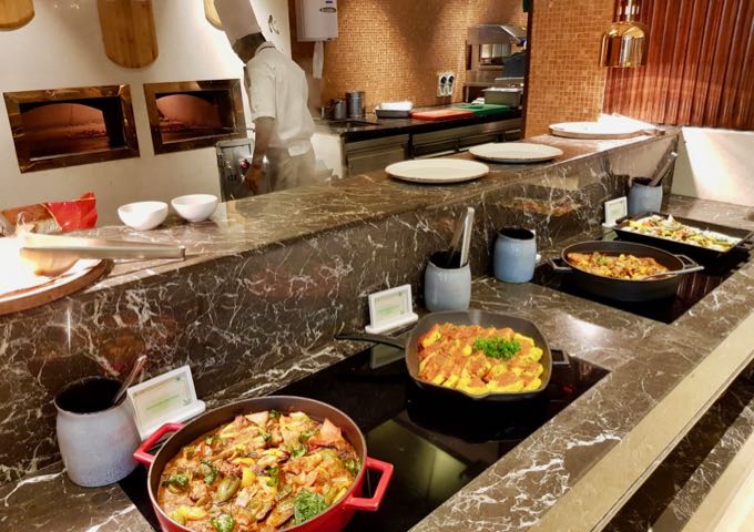 A substantial buffet is served at the lobby-level Mynt café.