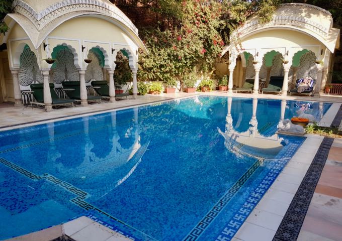 Review of Alsisar Haveli in Jaipur, India.